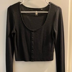 Black Long sleeved Crop Top